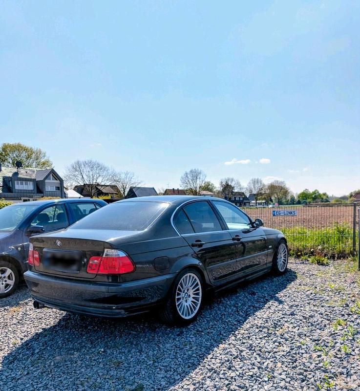 Gebraucht BMW 320 150 PS (110 kW) 1999 Schwarz Limousine