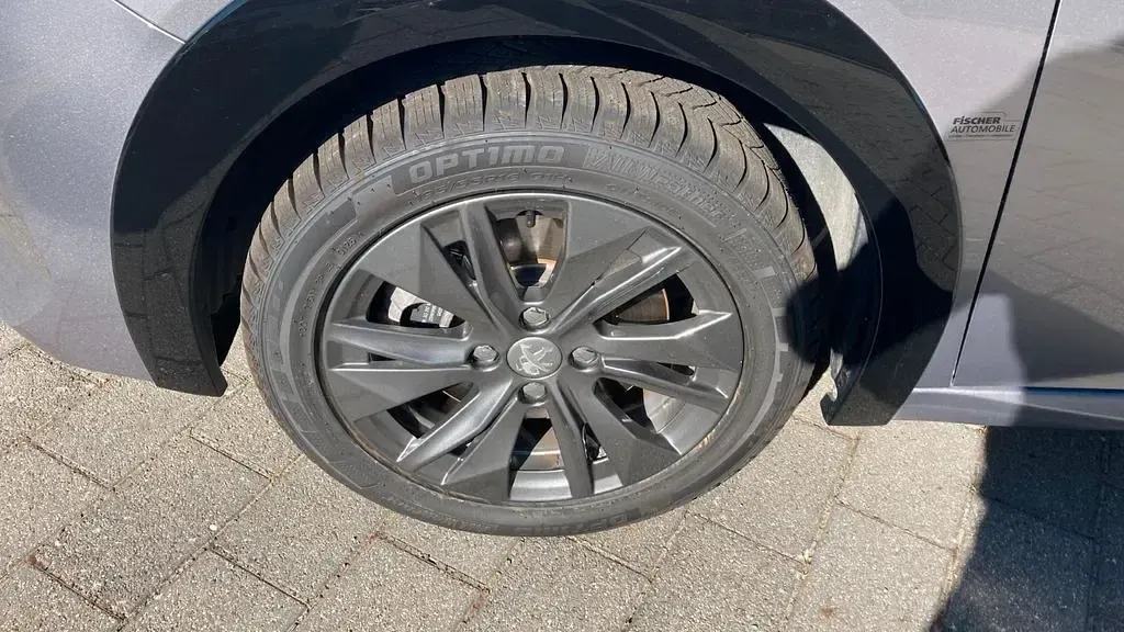Gebraucht Peugeot e-208 Active 100 kW (136 PS) 2022 Silber Kleinwagen