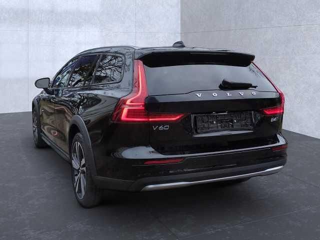 Gebraucht Volvo V60 CC 145 PS (106 kW) 2023 Kombi