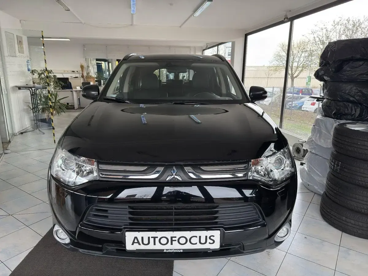Gebraucht Mitsubishi Outlander Instyle 150 PS (110 kW) 2013 Schwarz SUV
