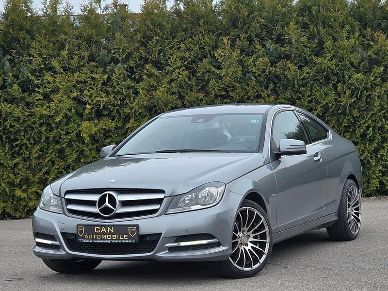 Gebraucht Mercedes C180 156 PS (114 kW) 2011 Grau Coupé