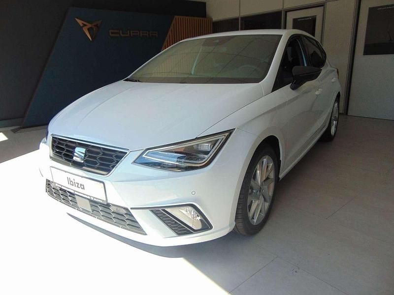 Weiß Gebraucht 2025 Seat Ibiza FR Limousine | 28.990 € - Bild 1/4