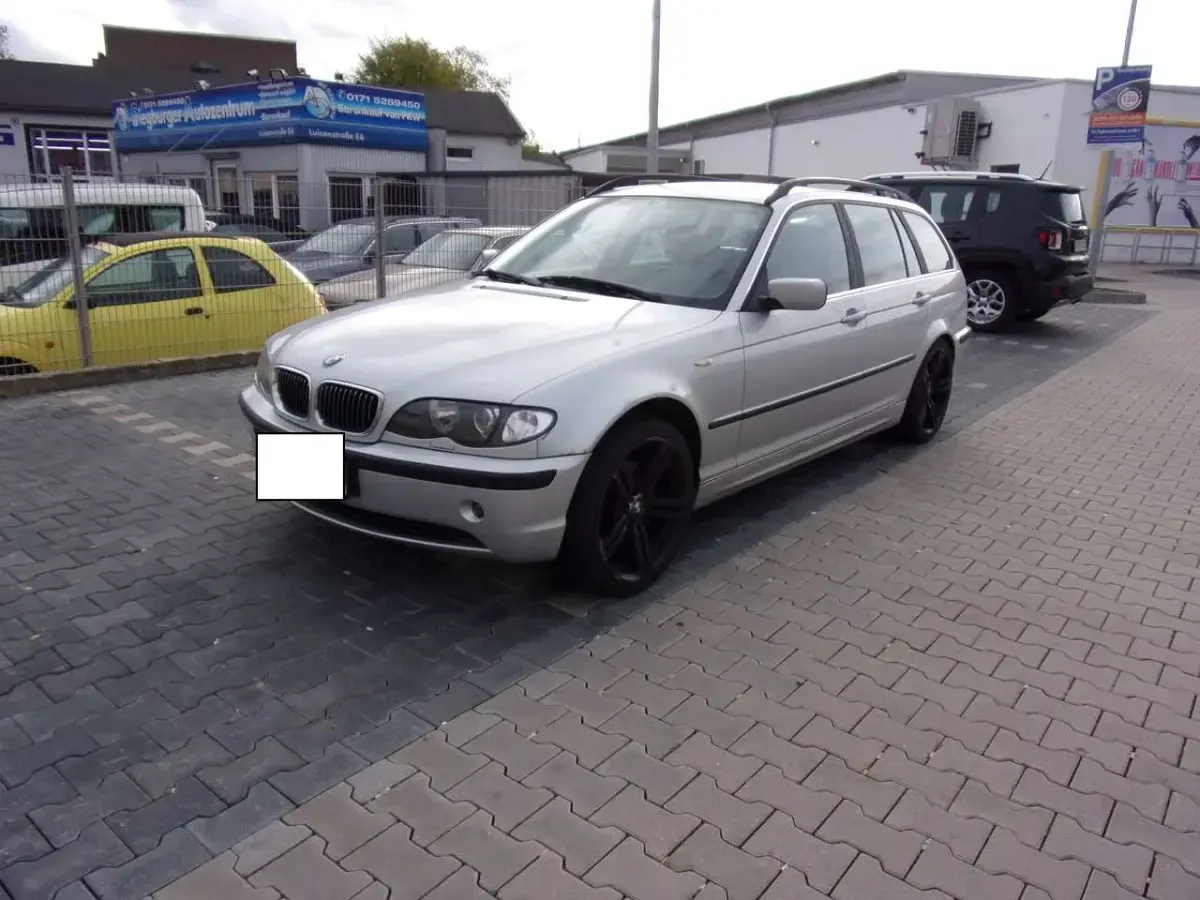 Gebraucht BMW 325 192 PS (141 kW) 2002 Silber Kombi