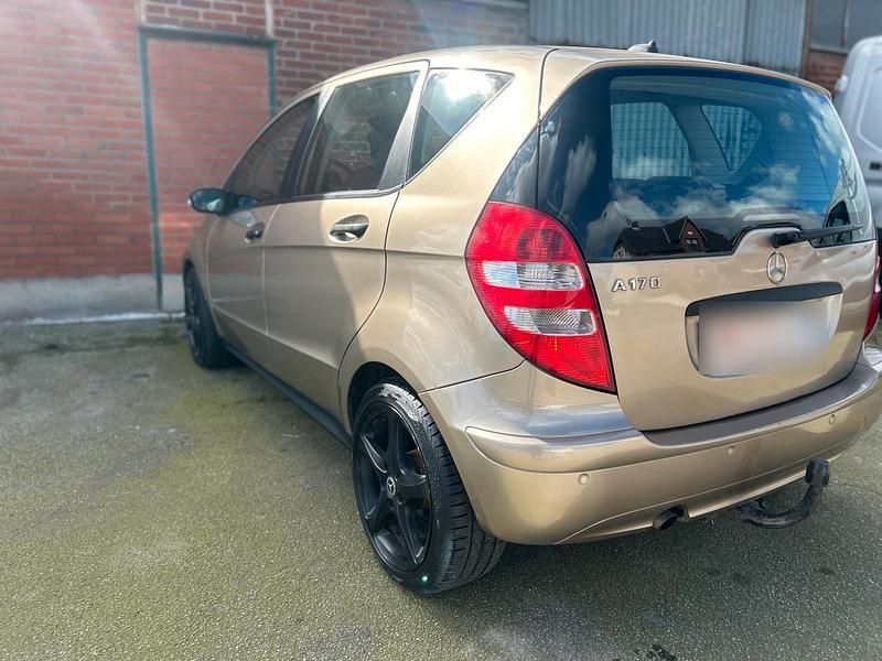 Gebraucht Mercedes A170 116 PS (85 kW) 2005 Gold Kleinwagen