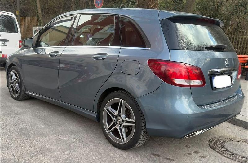 Gebraucht Mercedes B180 109 PS (80 kW) 2015 Van / Kleinbus