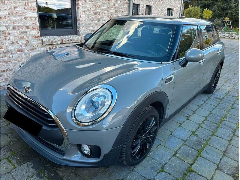 Grau Gebraucht 2018 Mini One Clubman Kombi | 12.950 € (Fairer Preis) - Bild 1/4