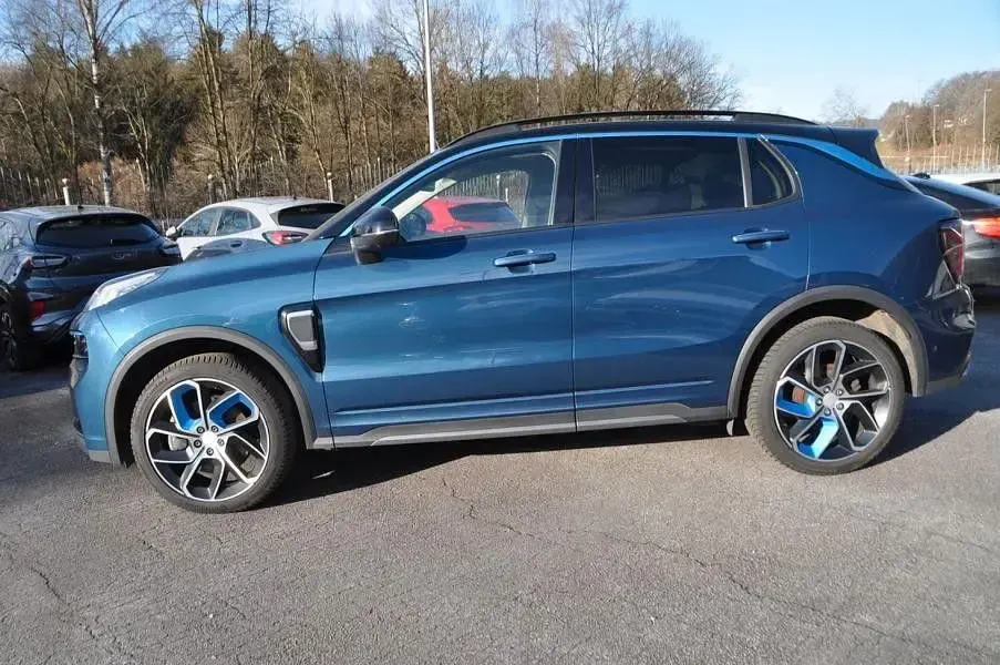 Second-hand Lynk & Co 01 261 CP (191 kW) 2022 Albastru SUV