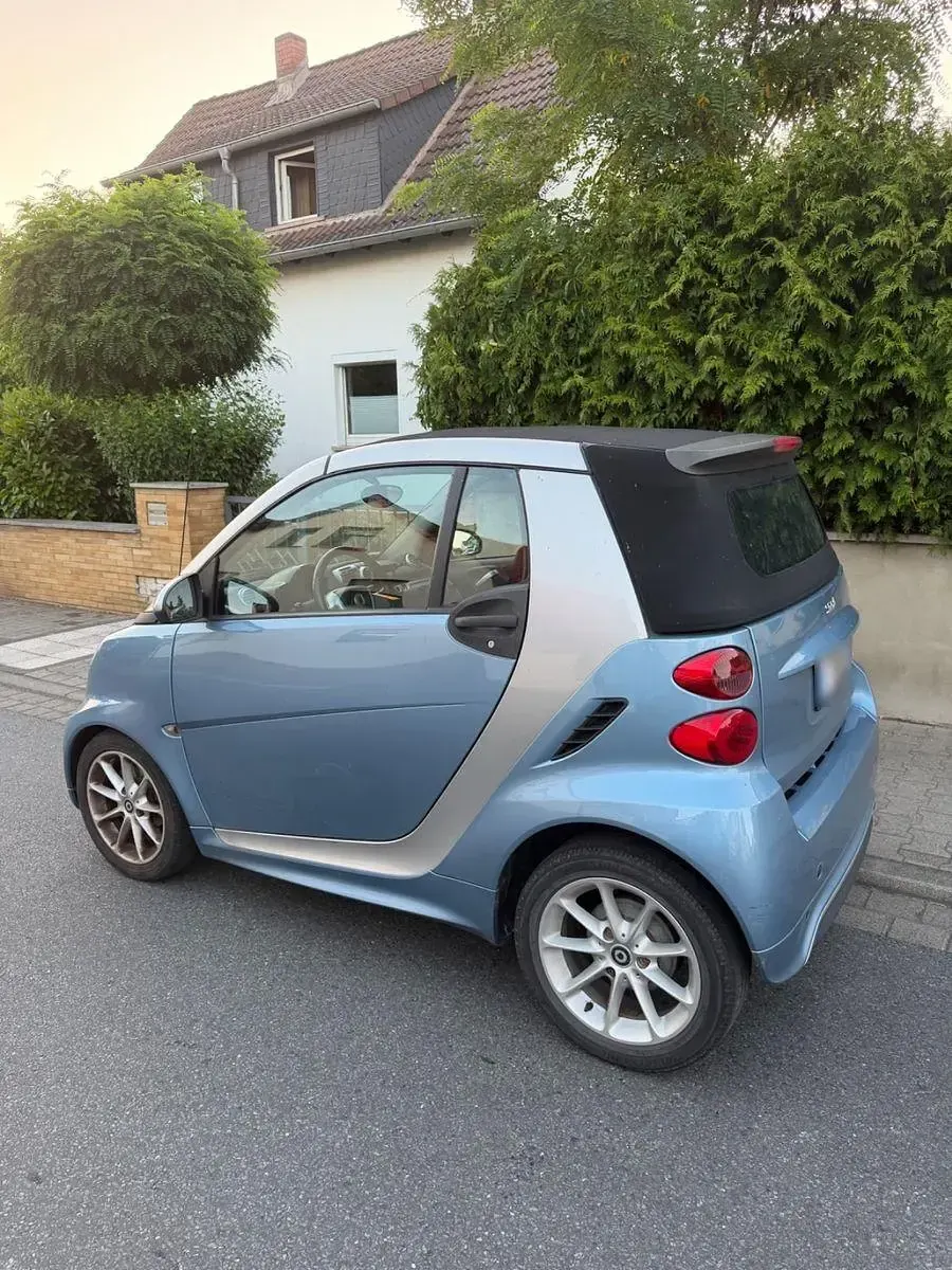 Gebraucht Smart ForTwo Cabrio 71 PS (52 kW) 2012 Blau Cabrio