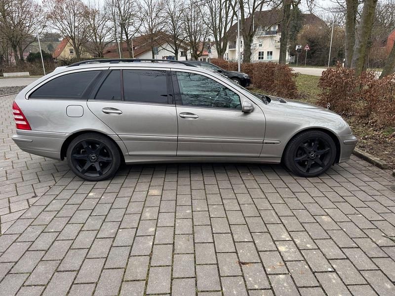 Gebraucht Mercedes C230 Elegance 204 PS (150 kW) 2006 Grau Kombi