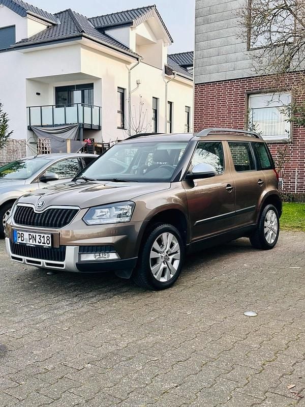 Gebraucht Skoda Yeti 140 PS (102 kW) 2014 Braun SUV