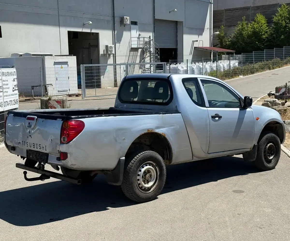 Gebraucht Mitsubishi L200 136 PS (100 kW) 2007 Silber Pickup