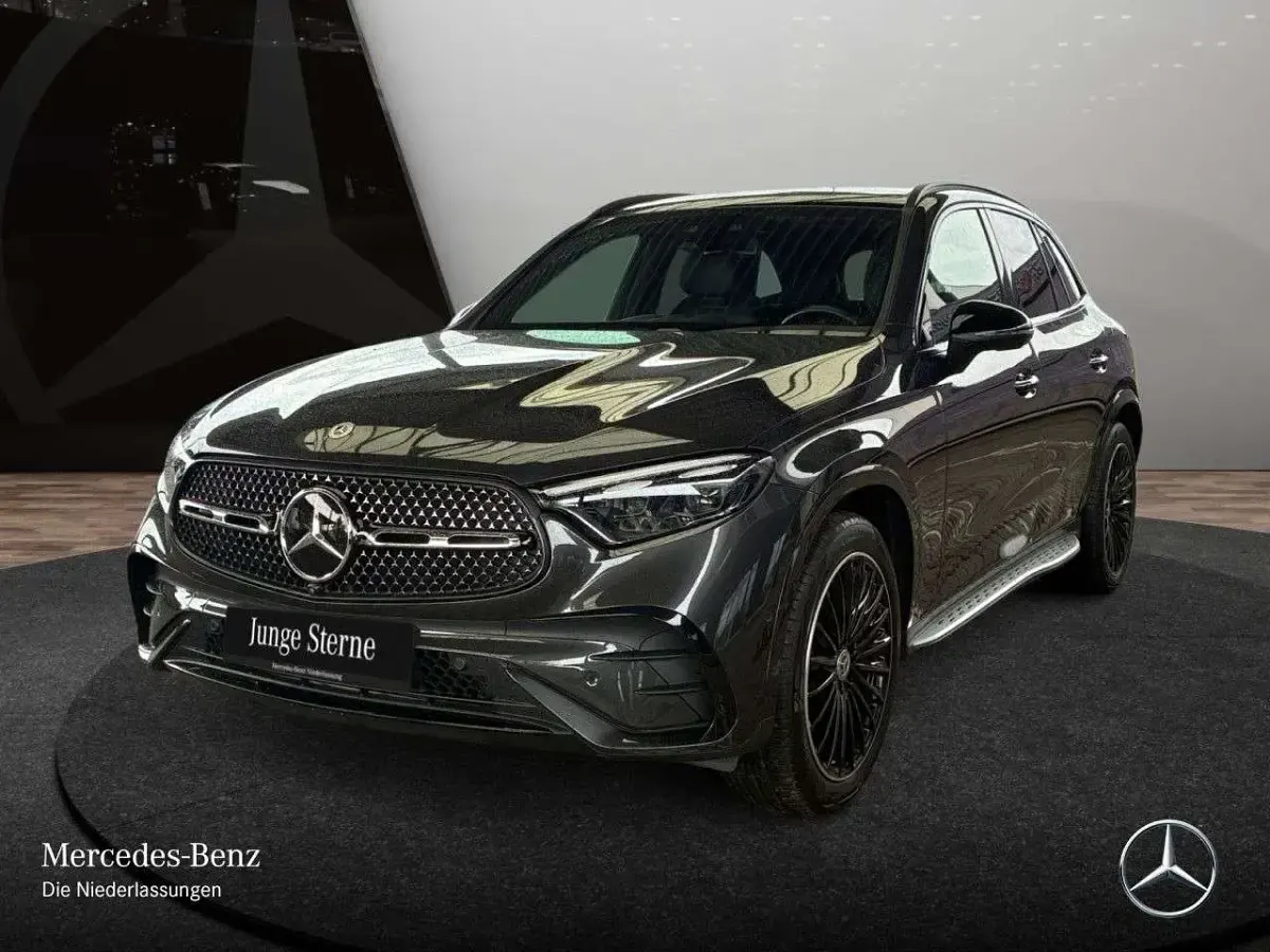 Gebraucht Mercedes GLC400d AMG 252 PS (185 kW) 2023 Grau SUV