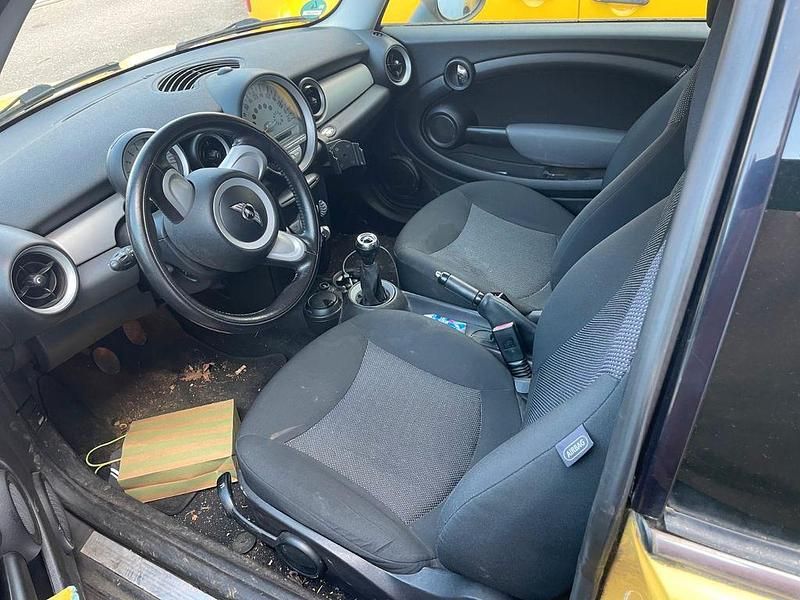 Gebraucht Mini ONE 95 PS (69 kW) 2007 Gelb Kleinwagen