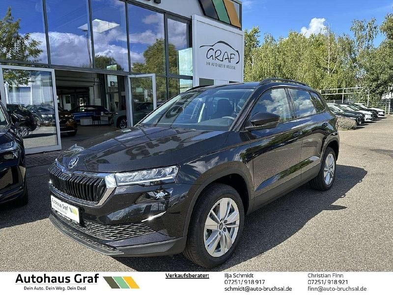 Schwarzmagic perleffekt Neu 2025 Skoda Karoq Selection SUV | 33.990 € (Fairer Preis) - Bild 1/4