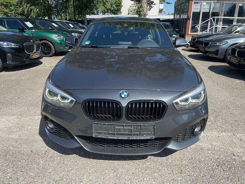 Grau Gebraucht 2019 BMW 120 M Sport Kleinwagen | 18.490 € (Superpreis) - Bild 1/4