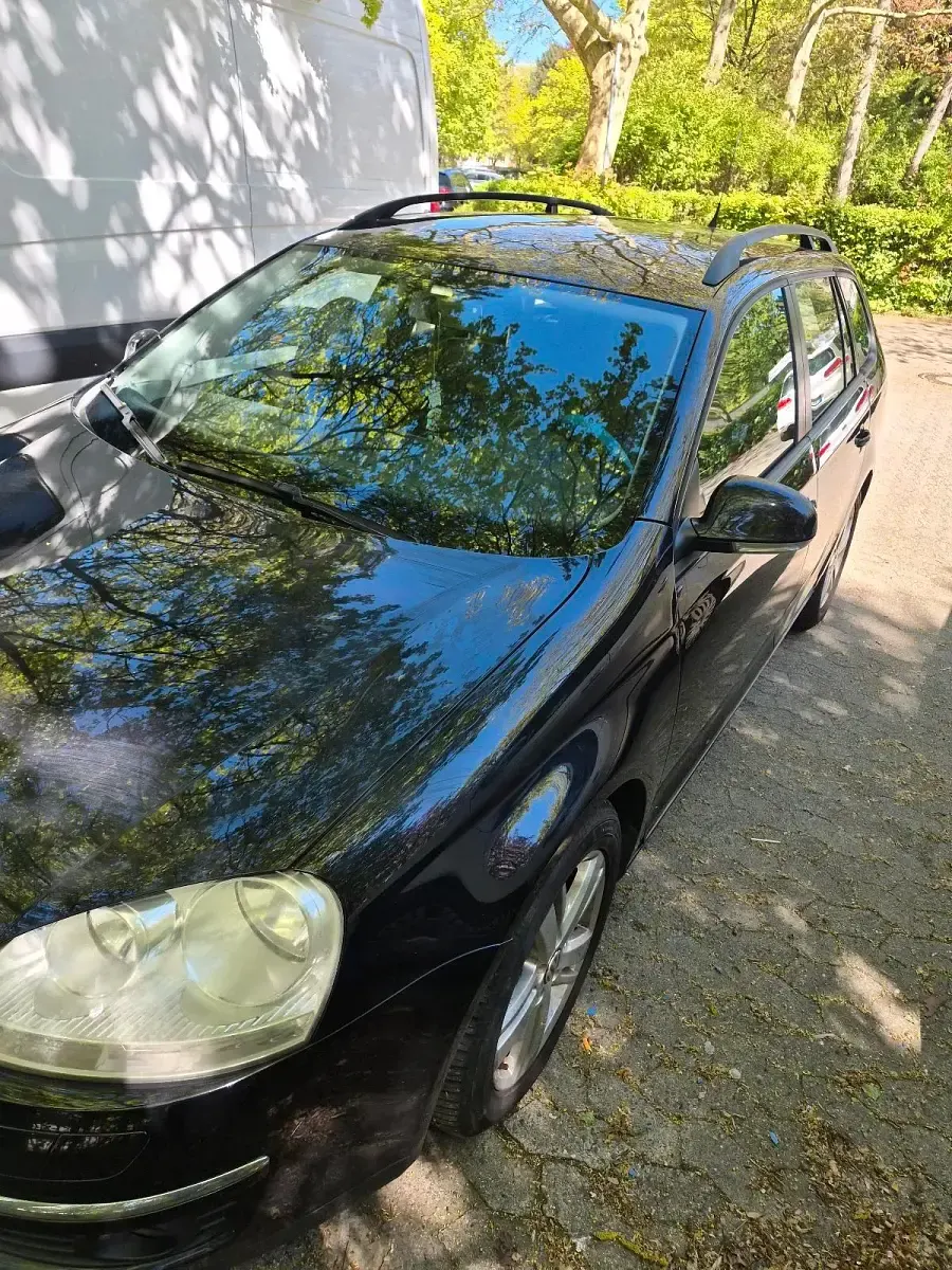 Gebraucht VW Golf VI 102 PS (75 kW) 2009 Schwarz Kleinwagen