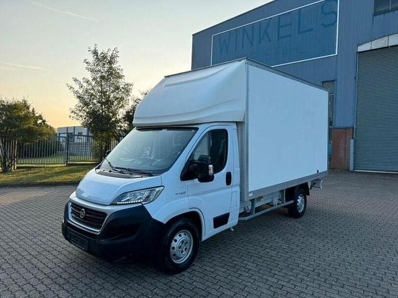 Weiss Gebraucht 2019 Fiat Ducato Van | 19.635 € (Guter Preis) - Bild 1/4