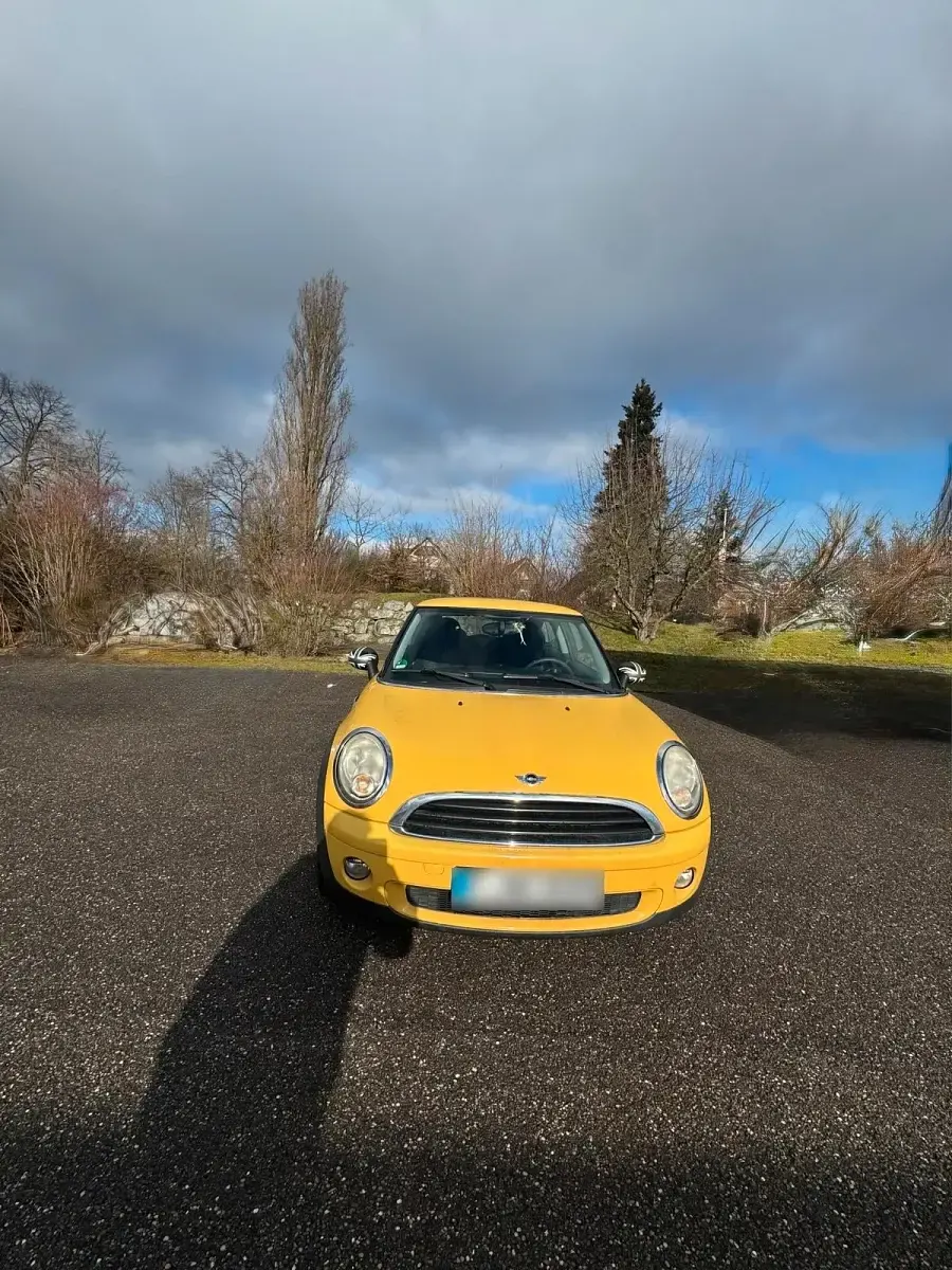 Brugt Mini Cooper 75 HK (55 kW) 2009 Gul Hatchback