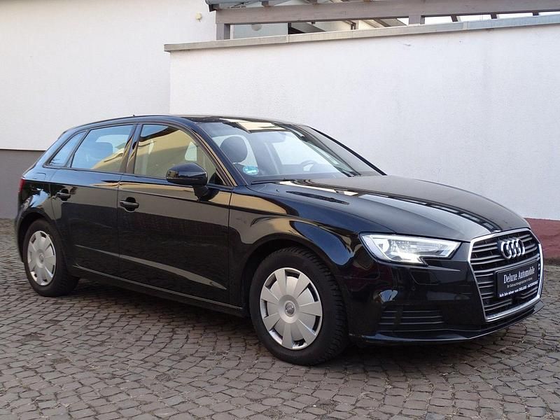 Gebraucht Audi A3 Comfort 150 PS (110 kW) 2019 Schwarz Limousine