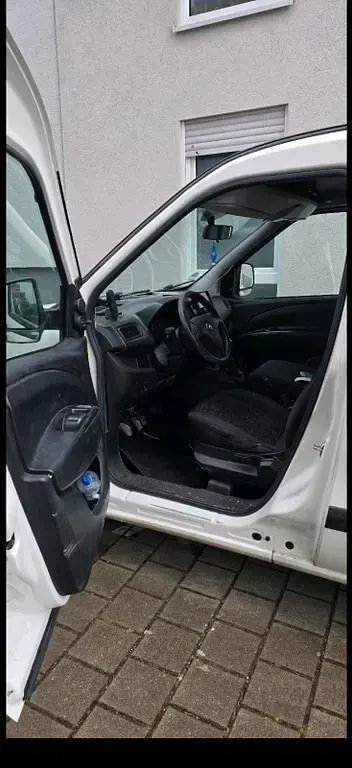 Gebraucht Opel Combo Selection 95 PS (69 kW) 2016 Weiß Van / Kleinbus