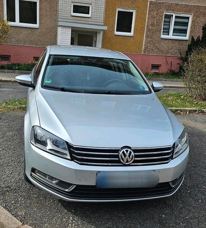 Usata VW Passat 120 CV (88 kW) 2011 Argento Berlina