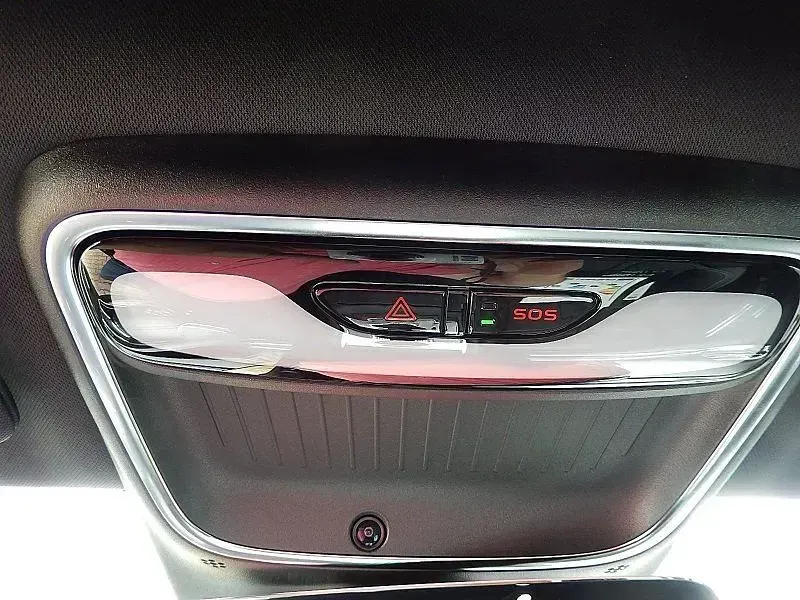 Neu Mazda 6e 189 kW (258 PS) 2025 Grau Limousine
