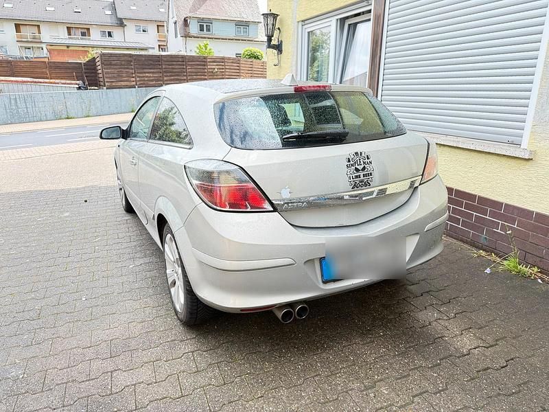 Gebraucht Opel Astra GTC 105 PS (77 kW) 2005 Andere farben Coupé