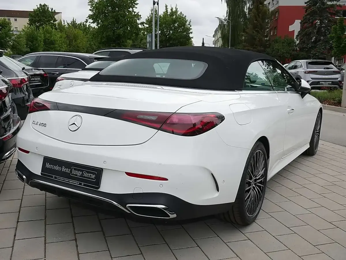 Gebraucht Mercedes CLE200 AMG 204 PS (150 kW) 2025 Unilack polarweiß Cabrio