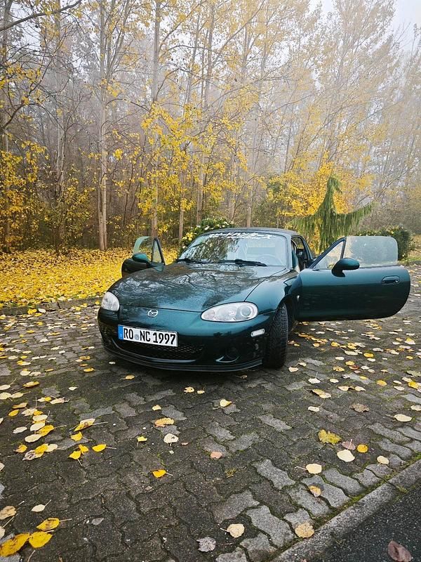 Grün Gebraucht 2003 Mazda MX5 Cabrio | 8.500 € (Teuer) - Bild 1/4