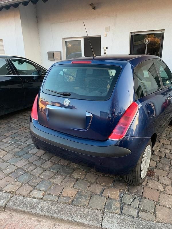 Gebraucht Lancia Ypsilon 80 PS (58 kW) 2004 Blau Kleinwagen