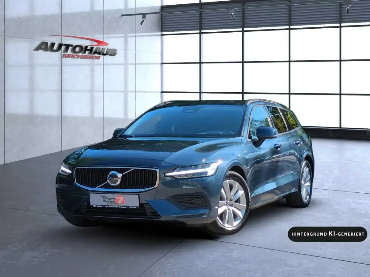 Gebraucht Volvo V60 145 PS (106 kW) 2025 Kombi