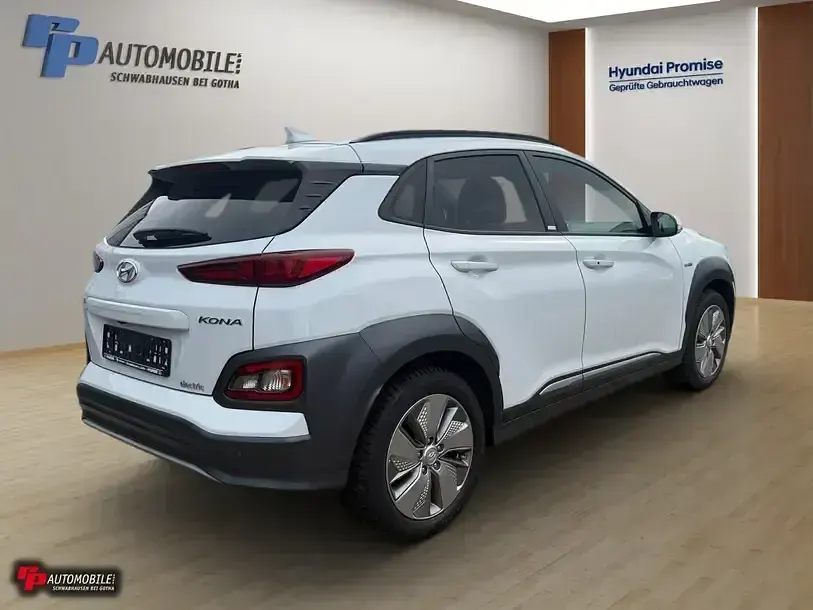 Gebraucht Hyundai Kona Advantage 100 kW (136 PS) 2021 Weiß SUV