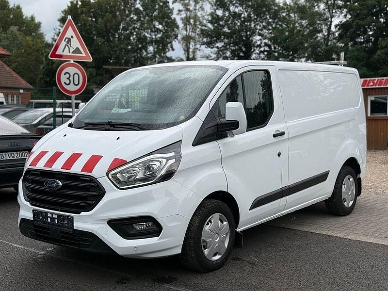 Gebraucht Ford Transit Custom Trend 131 PS (96 kW) 2022 Weiß Van / Kleinbus