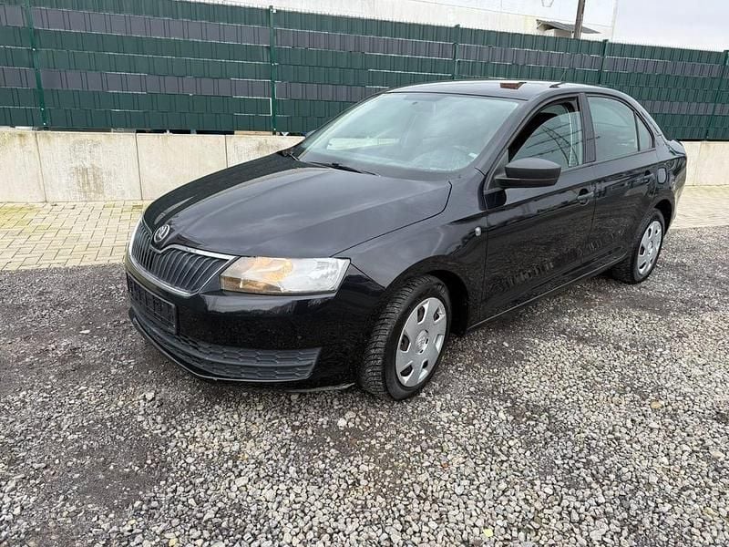 Gebraucht Skoda Rapid Active 75 PS (55 kW) 2013 Schwarz Kleinwagen