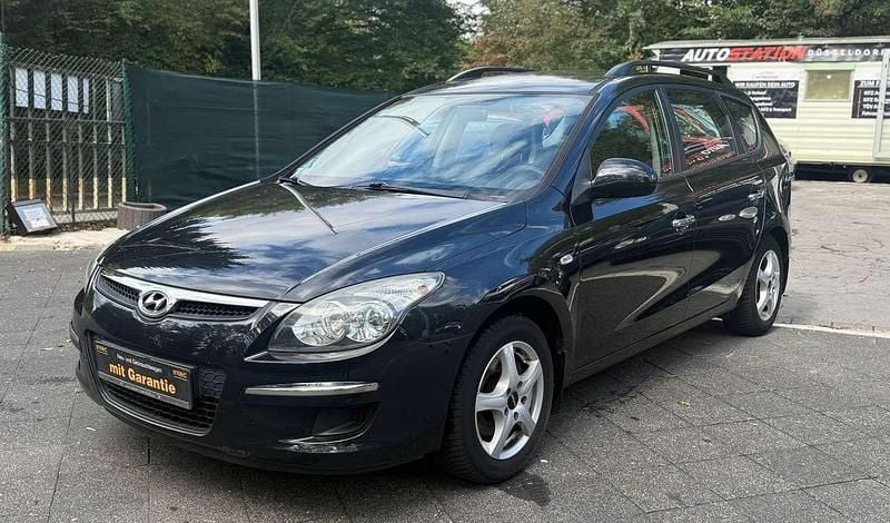 Schwarz Gebraucht 2009 Hyundai i30 Classic Kombi | 1.700 € (Superpreis) - Bild 1/4
