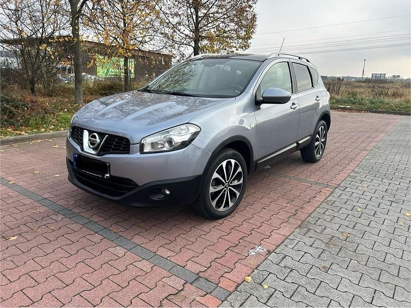 Grau Gebraucht 2011 Nissan Qashqai SUV | 5.000 € (Guter Preis) - Bild 1/4