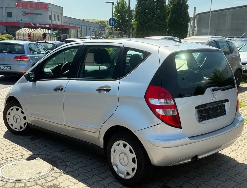 Gebraucht Mercedes A150 95 PS (69 kW) 2008 Silber Limousine