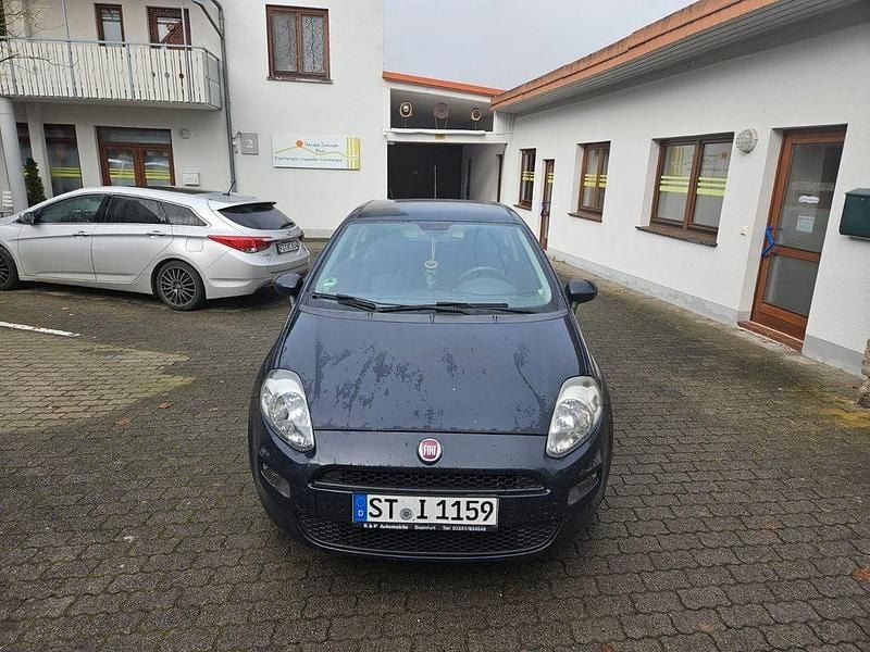 Blau Gebraucht 2015 Fiat Punto Pop Kleinwagen | 5.500 € (Teuer) - Bild 1/4