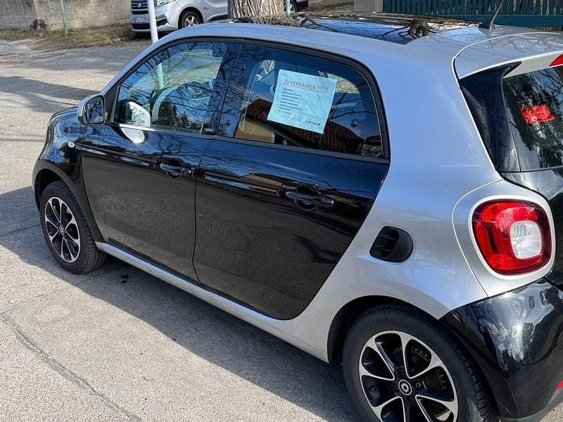 Gebraucht Smart ForFour Passion 71 PS (52 kW) 2015 Schwarz Kleinwagen