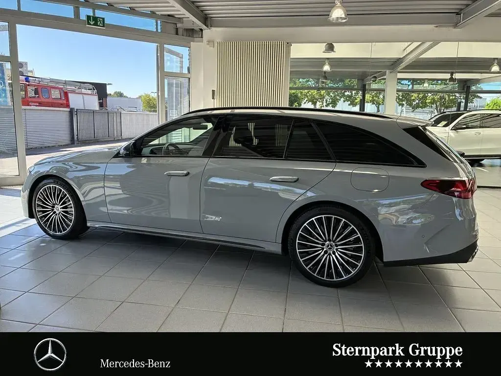 Gebraucht Mercedes E300 AMG line 313 PS (230 kW) 2025 Manufaktur lack manufaktur alp Kombi