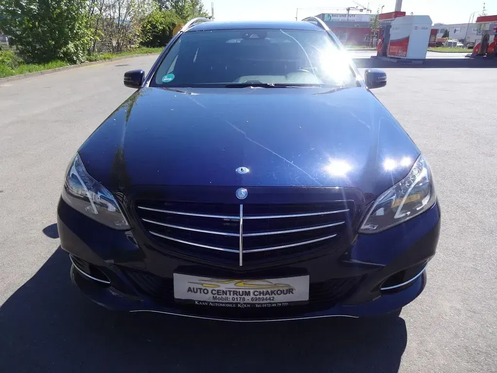 Gebraucht Mercedes E350 306 PS (225 kW) 2013 Blau Kombi