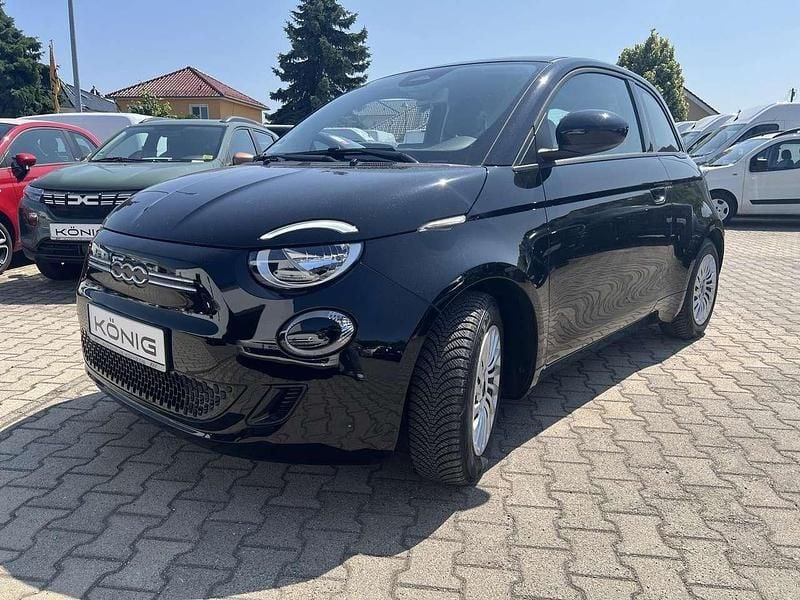 Gebraucht Fiat 500e 86 kW (118 PS) 2023 Schwarz Kleinwagen