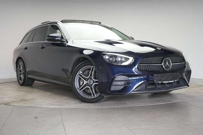 Cavansitblau Gebraucht 2021 Mercedes E400 AMG Kombi | 43.990 € (Fairer Preis) - Bild 1/4