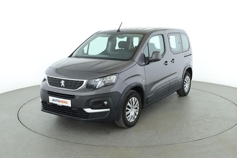 Grau Gebraucht 2021 Peugeot Rifter Active Van / Kleinbus | 18.540 € (Fairer Preis) - Bild 1/3