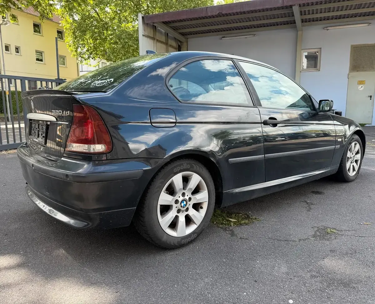 Gebraucht BMW 320 150 PS (110 kW) 2004 Schwarz Coupé