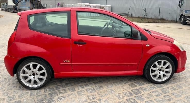 Rot Gebraucht 2006 Citroën C2 VTR Sport Kleinwagen | 950 € - Bild 1/4
