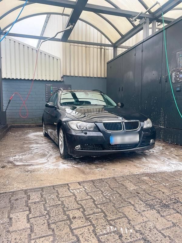 Gebraucht BMW 320 170 PS (125 kW) 2007 Schwarz Kombi