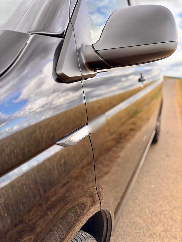 Second-hand VW Multivan 150 CP (110 kW) 2019 Negru Monovolum