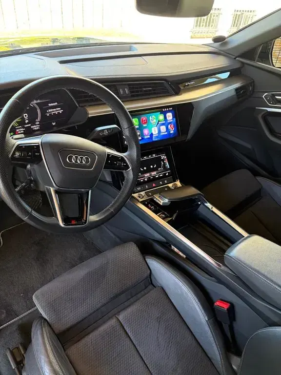 Gebraucht Audi e-tron Sportback S-Line 300 kW (408 PS) 2022 Blau SUV