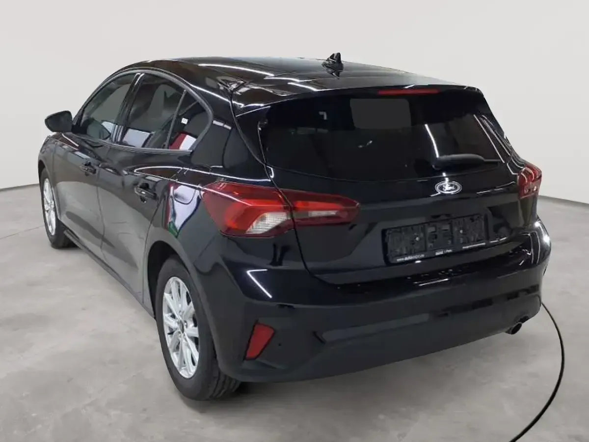 Gebraucht Ford Focus Cool & Connect 120 PS (88 kW) 2023 Agate black metallic Limousine